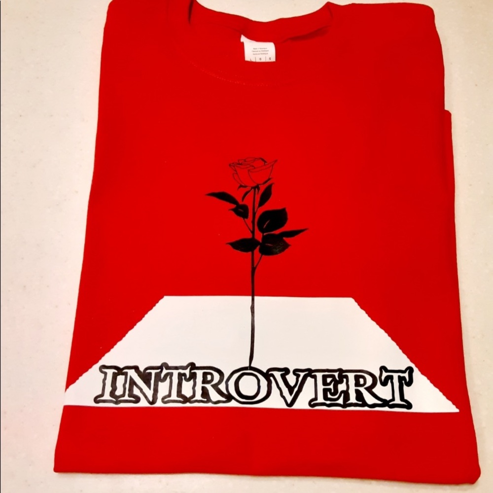 BRAND NEW “INTROVERT” TEE